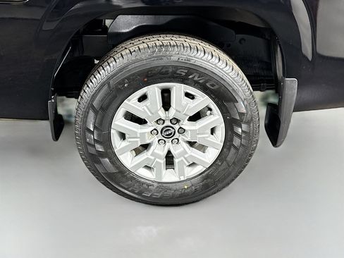 Used 2023 Nissan Frontier SV w/ Technology Package RWD image 37