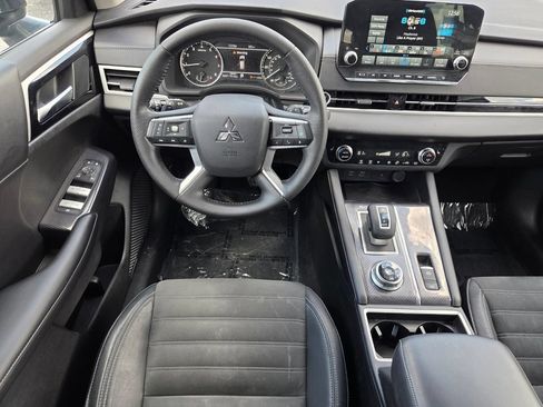 Used 2022 Mitsubishi Outlander SE AWD/4WD image 8