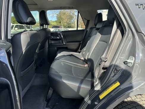 Used 2024 Toyota 4Runner TRD Off-Road Premium image 9