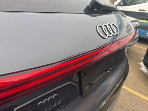 Certified 2025 Audi Q5 2.0T Premium Plus w/ Premium Plus image 10