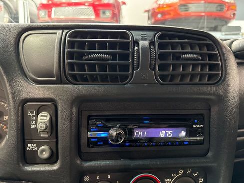 Used 2002 Chevrolet Blazer LS w/ Preferred Equipment Group image 68