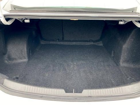 Used 2024 Chevrolet Malibu LT image 16