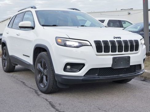 Used 2019 Jeep Cherokee Latitude Plus image 4
