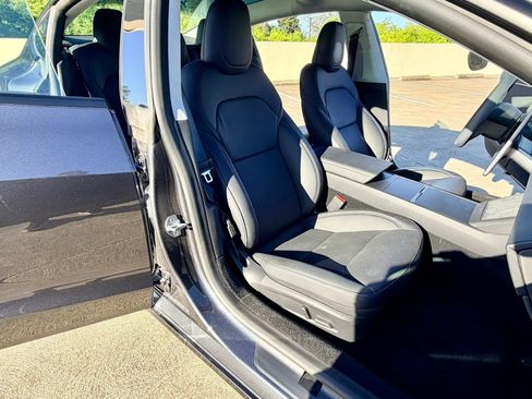 Used 2025 Tesla Model 3 Long Range RWD image 29