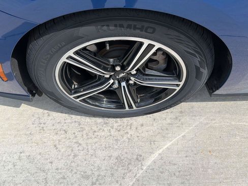 Used 2024 Ford Mustang Convertible RWD image 9