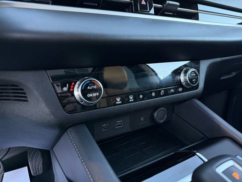 Used 2024 Mitsubishi Outlander SEL image 47