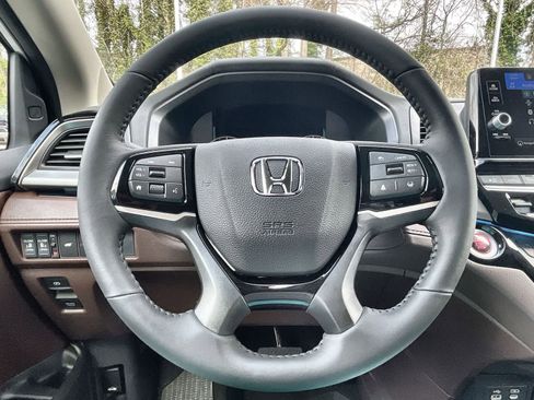 New 2026 Honda Odyssey Touring image 21