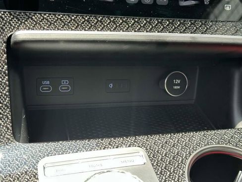 Used 2025 Genesis GV80 3.5T e-SC image 30