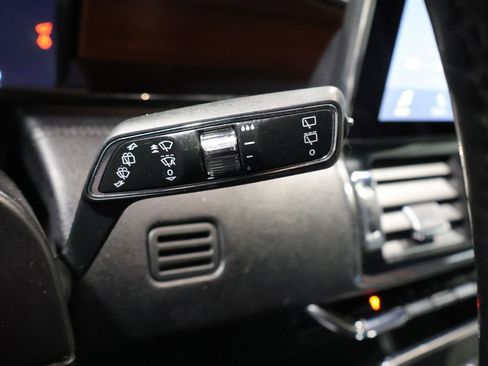 Used 2019 Lincoln Navigator L Reserve AWD/4WD image 38