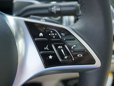 Certified 2025 Mercedes-Benz GLB 250 image 27