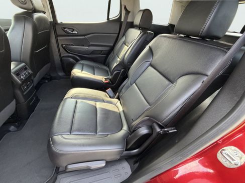 Used 2023 GMC Acadia SLT w/ Preferred Package AWD/4WD image 13