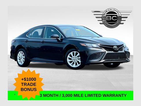 Used 2024 Toyota Camry SE FWD image 1