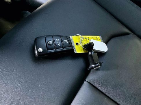 Used 2020 Audi Q3 2.0T Premium w/ Convenience Package image 14