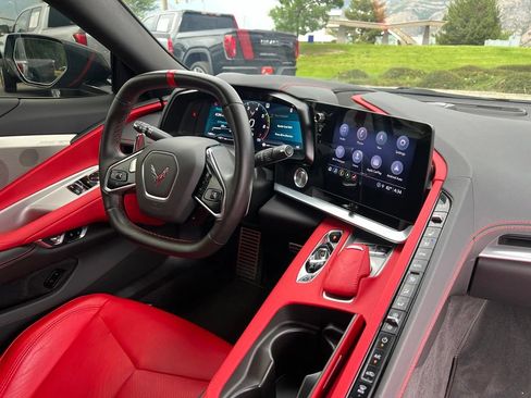Used 2023 Chevrolet Corvette Stingray Preferred Cpe w/ Z51 Performance Package RWD image 17