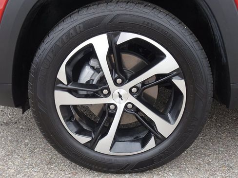 Used 2024 Chevrolet Trax RS w/ Driver Confidence Package FWD image 25