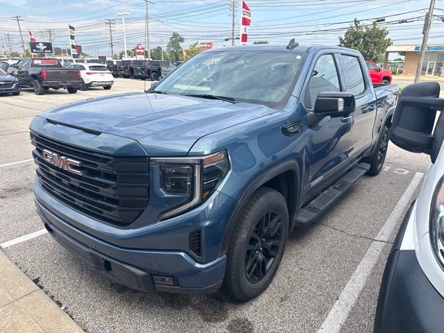 Used 2025 GMC Sierra 1500 Elevation w/ Elevation Premium Package AWD/4WD image 4