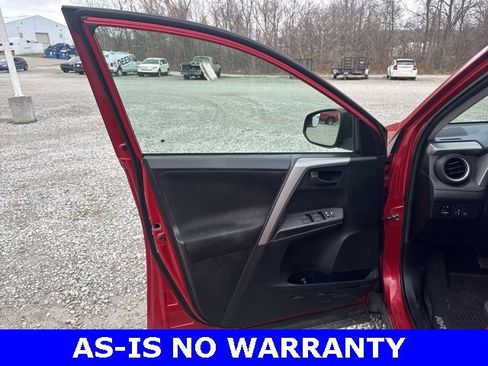 Used 2017 Toyota RAV4 LE image 9