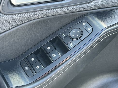 Used 2022 Nissan Rogue SV AWD/4WD image 21