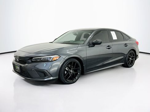 Used 2024 Honda Civic Sport image 3