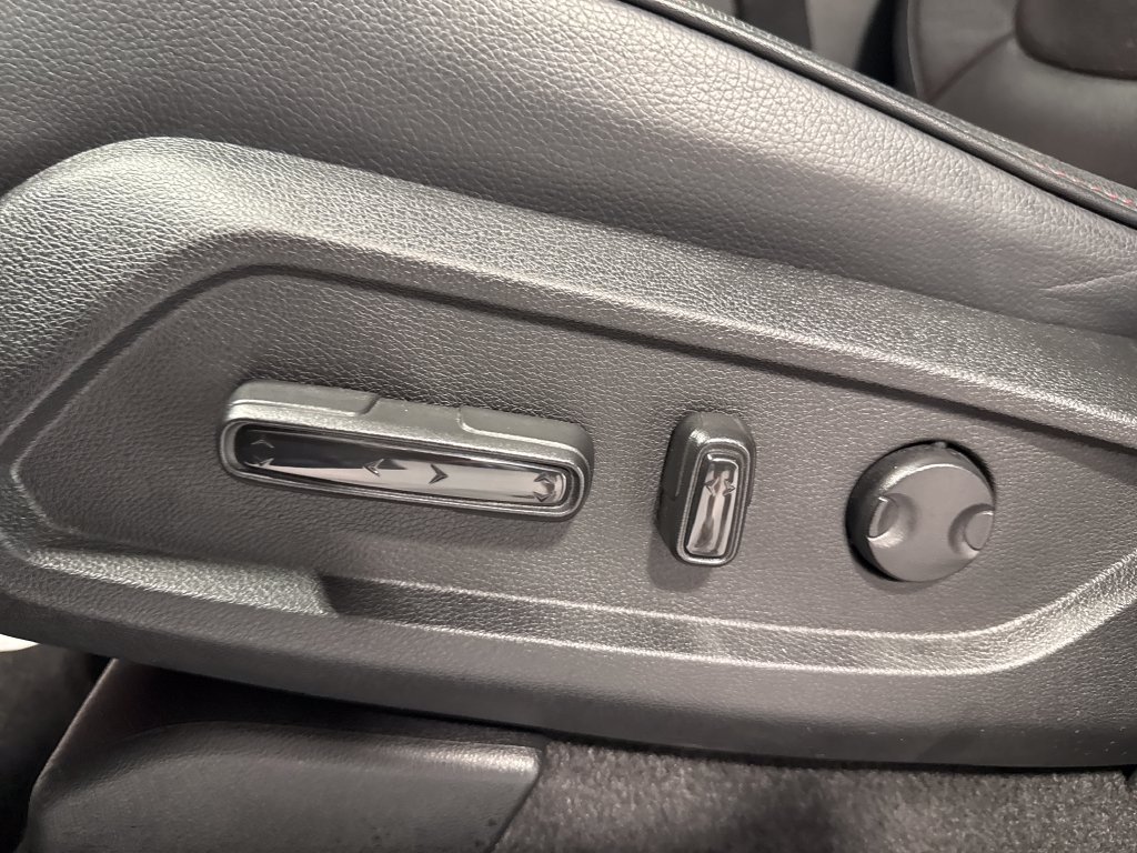 Used 2025 Honda Pilot Black Edition image 29