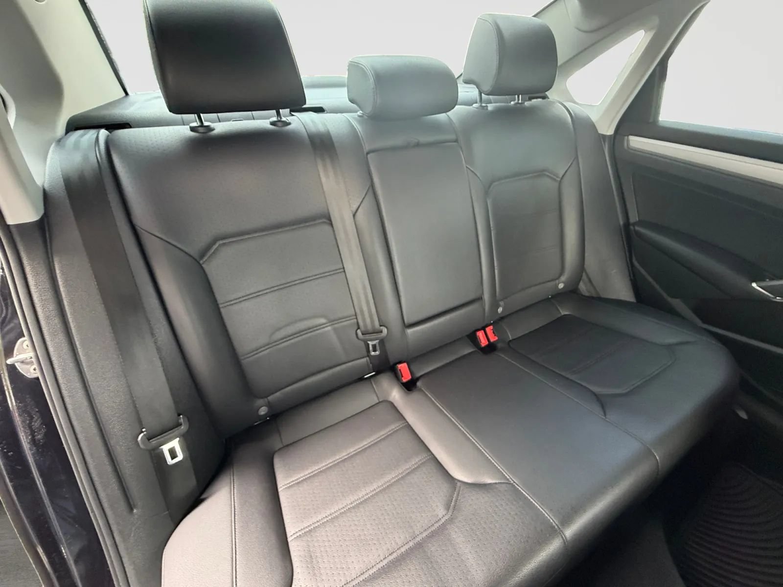 Used 2019 Volkswagen Passat 2.0T Wolfsburg w/ Wheels & Sunroof Package FWD image 18