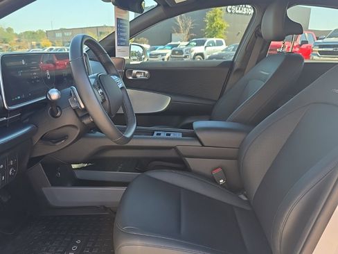 Certified 2025 Hyundai Ioniq 6 SEL image 12