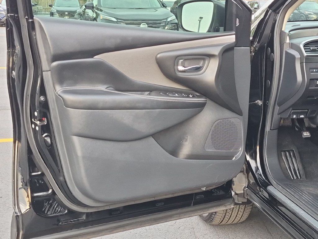 Used 2023 Nissan Murano S FWD image 13