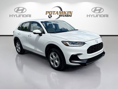 Used 2024 Honda HR-V LX image 3