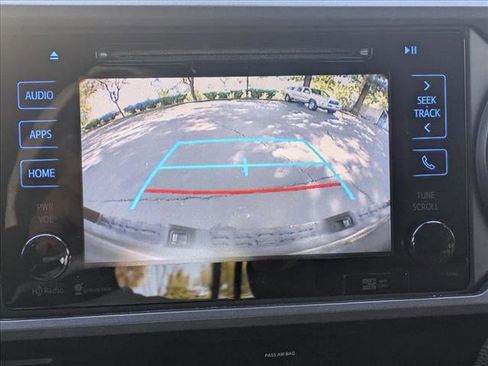 Used 2019 Toyota Tacoma TRD Off-Road image 15