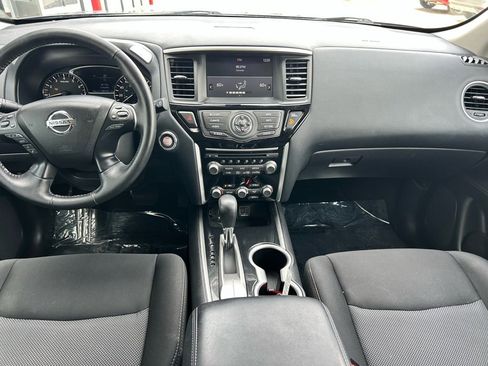 Certified 2020 Nissan Pathfinder SV image 11