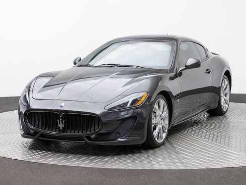 Used 2017 Maserati GranTurismo Sport RWD image 2