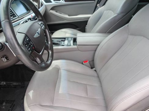 Used 2017 Genesis G80 3.8 RWD image 19
