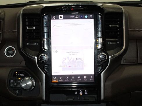 Used 2025 RAM 1500 Laramie image 34