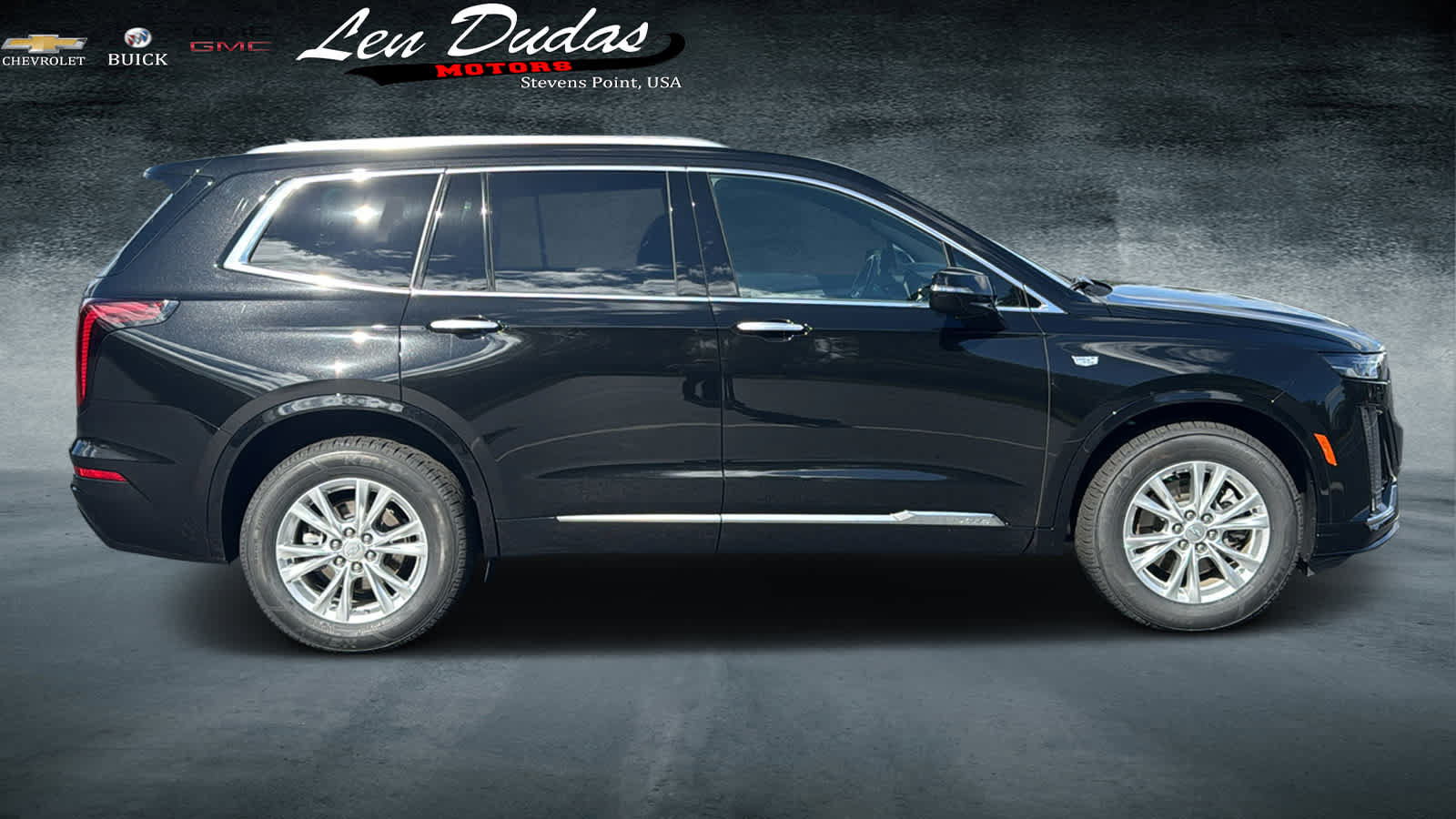 Used 2024 Cadillac XT6 Luxury w/ LPO, Floor Liner Package AWD/4WD image 5