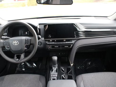 Used 2025 Toyota Camry LE FWD image 15