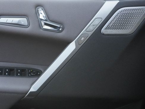 Certified 2025 BMW iX M60 image 13