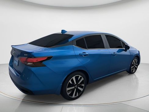 Used 2022 Nissan Versa SR w/ Convenience Package FWD image 10