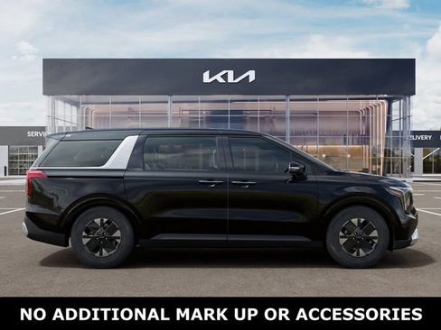 New 2026 Kia Carnival LXS FWD image 7