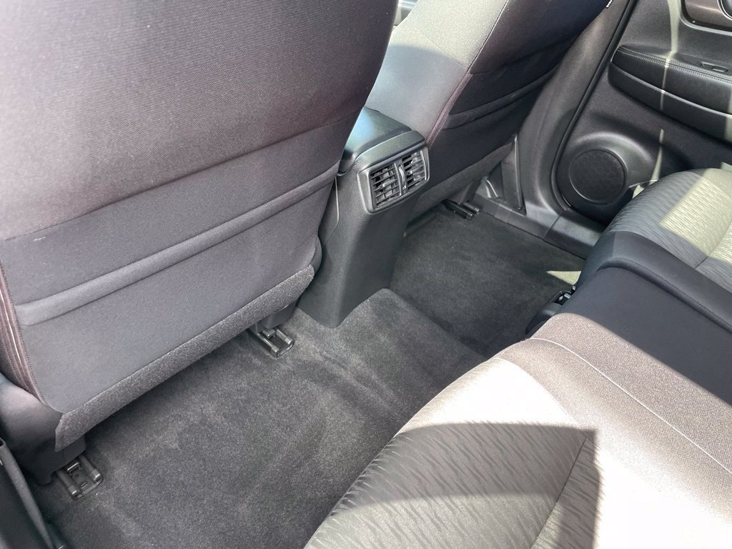 Used 2019 Nissan Rogue SV w/ Sun & Sound Touring Package AWD/4WD image 9