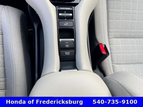 Certified 2026 Honda HR-V LX image 36