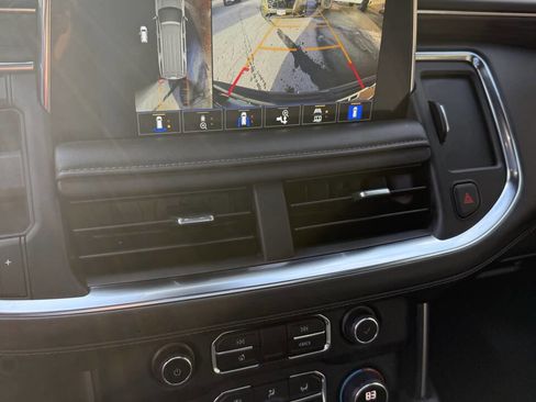 Used 2023 Chevrolet Suburban LT w/ Luxury Package image 26