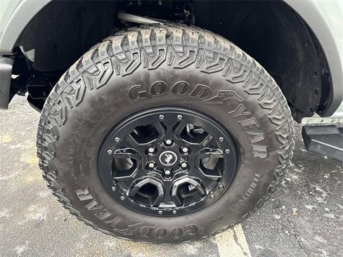 Used 2022 Ford Bronco Wildtrak image 9