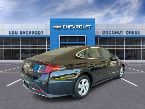 Used 2021 Hyundai Sonata SE FWD image 8