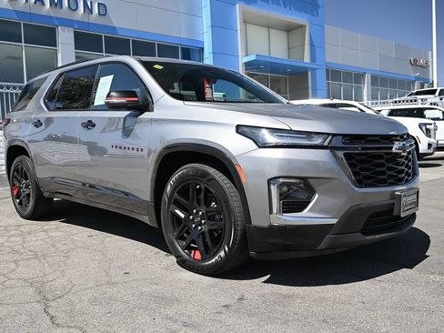 Used 2023 Chevrolet Traverse Premier w/ Redline Edition FWD image 1