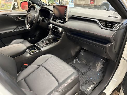Used 2021 Toyota RAV4 XSE image 18