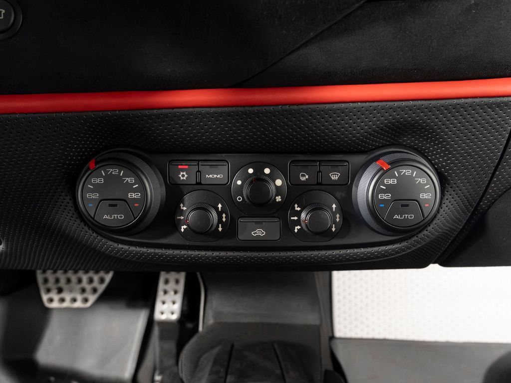 Used 2020 Ferrari 488 Pista Coupe RWD image 22