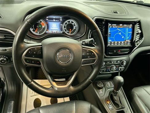 Used 2019 Jeep Cherokee High Altitude image 4