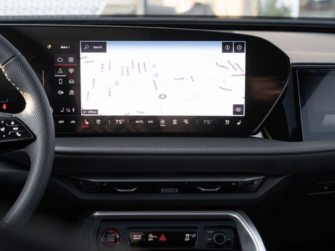 New 2025 Audi SQ5 Prestige image 14