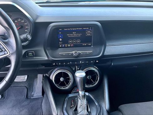Used 2022 Chevrolet Camaro LT RWD image 6