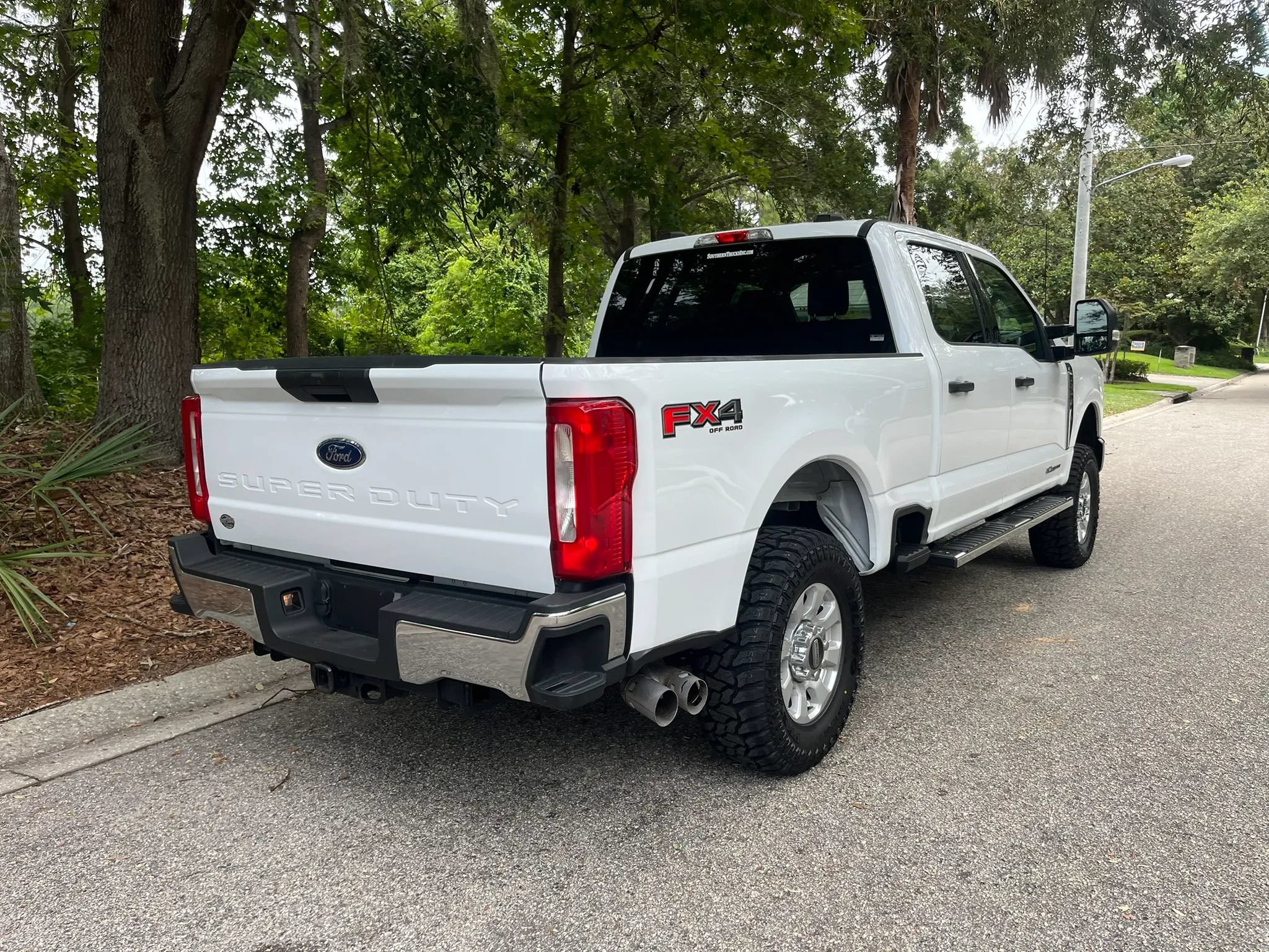 Used 2024 Ford F250 XLT w/ FX4 Off-Road Package AWD/4WD image 3